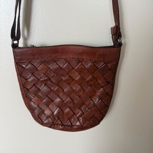 VILENCA HOLLAND Cognac Woven Basket Weave Leather Crossbody